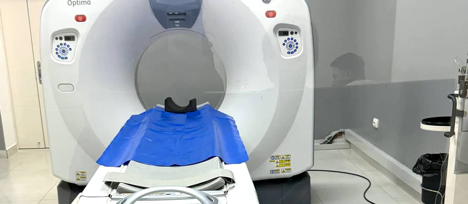 ProMed klinikasidagi GE Optima MSKT apparati — Toshkent